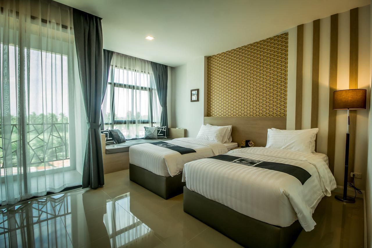 Triple Z Hotel HHQ Exterior foto