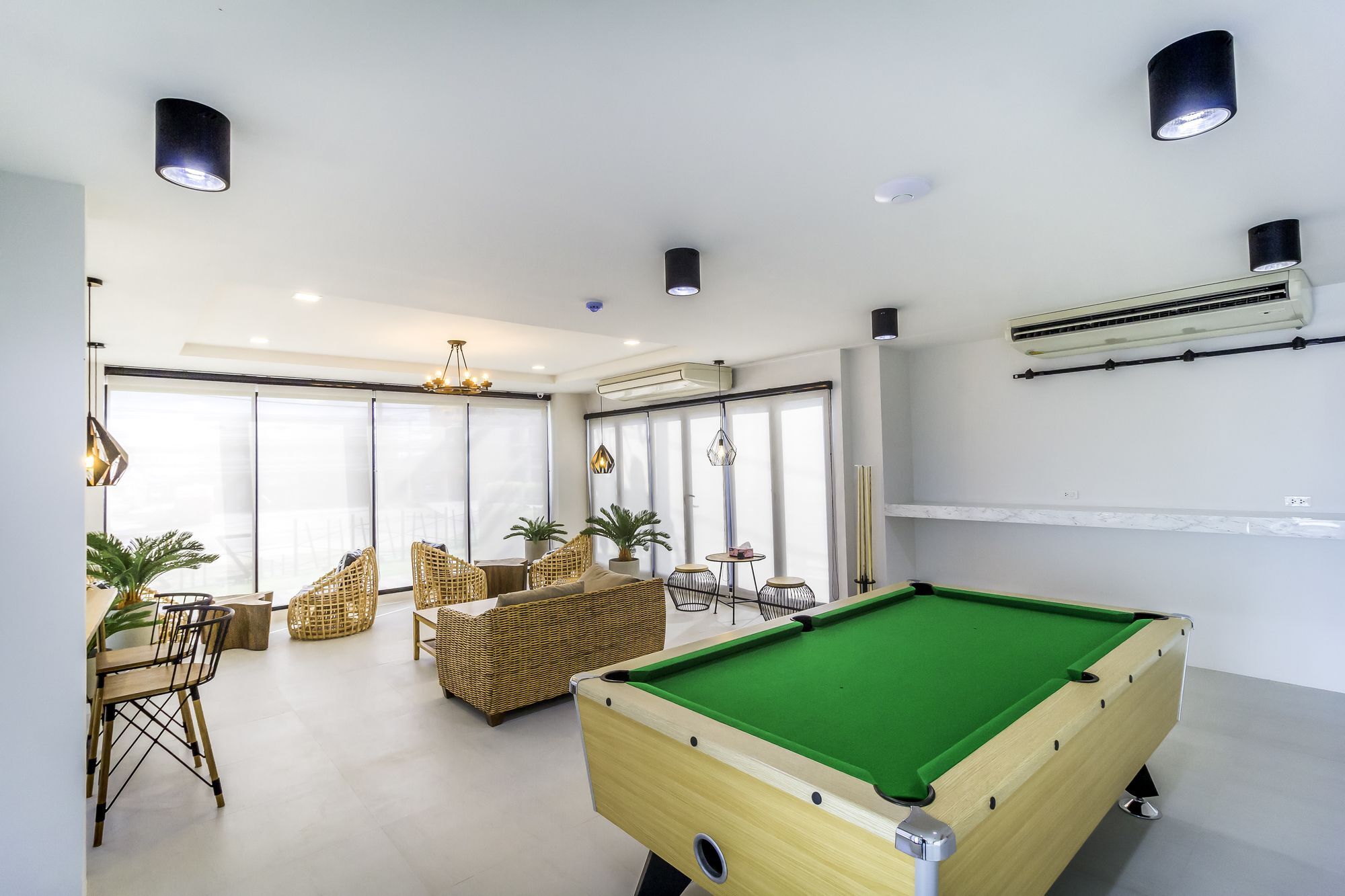Triple Z Hotel HHQ Exterior foto